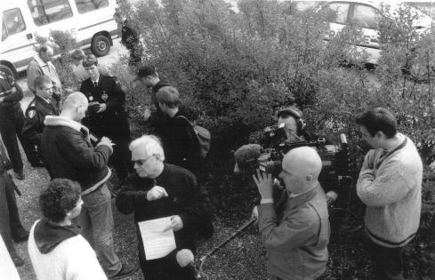 le 1ier novembre 1998 au matin... rencontre avec les autorit&eacute;s