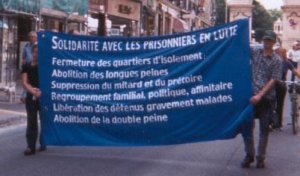 L'Etat turc anéantit les prisonniers politiques, résistance et solidarité internationales ! - Dijon - 2 juin 2001